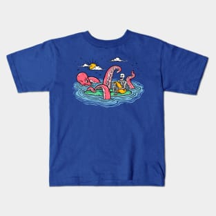 Vintage Cartoon Octopus Attacking a Skeleton Surfer // Lost at Sea Kids T-Shirt